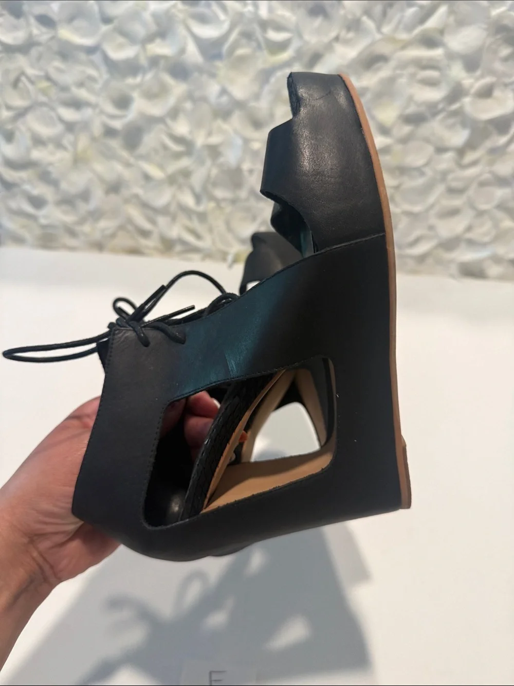 Matiko elegant black